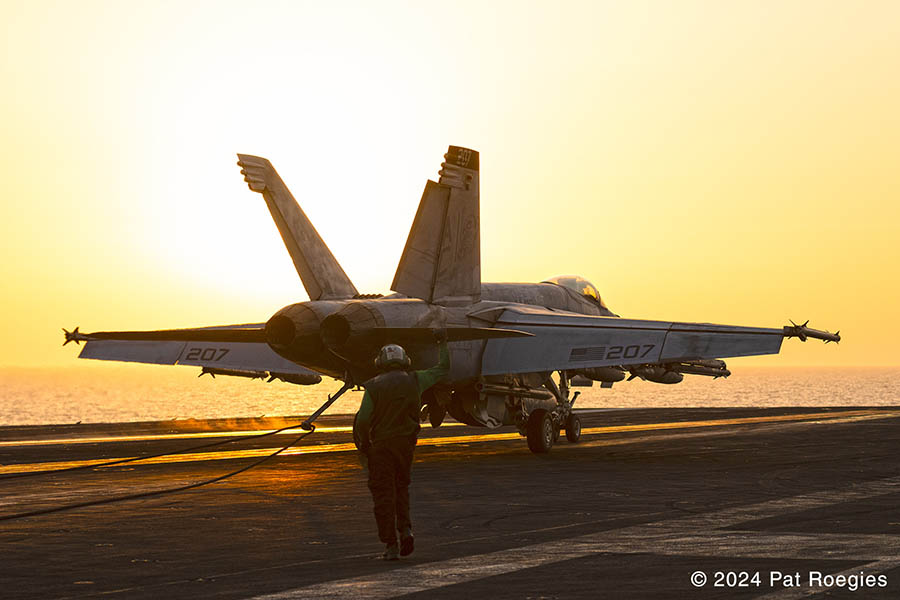 F/A-18E a/c-207 VFA-83